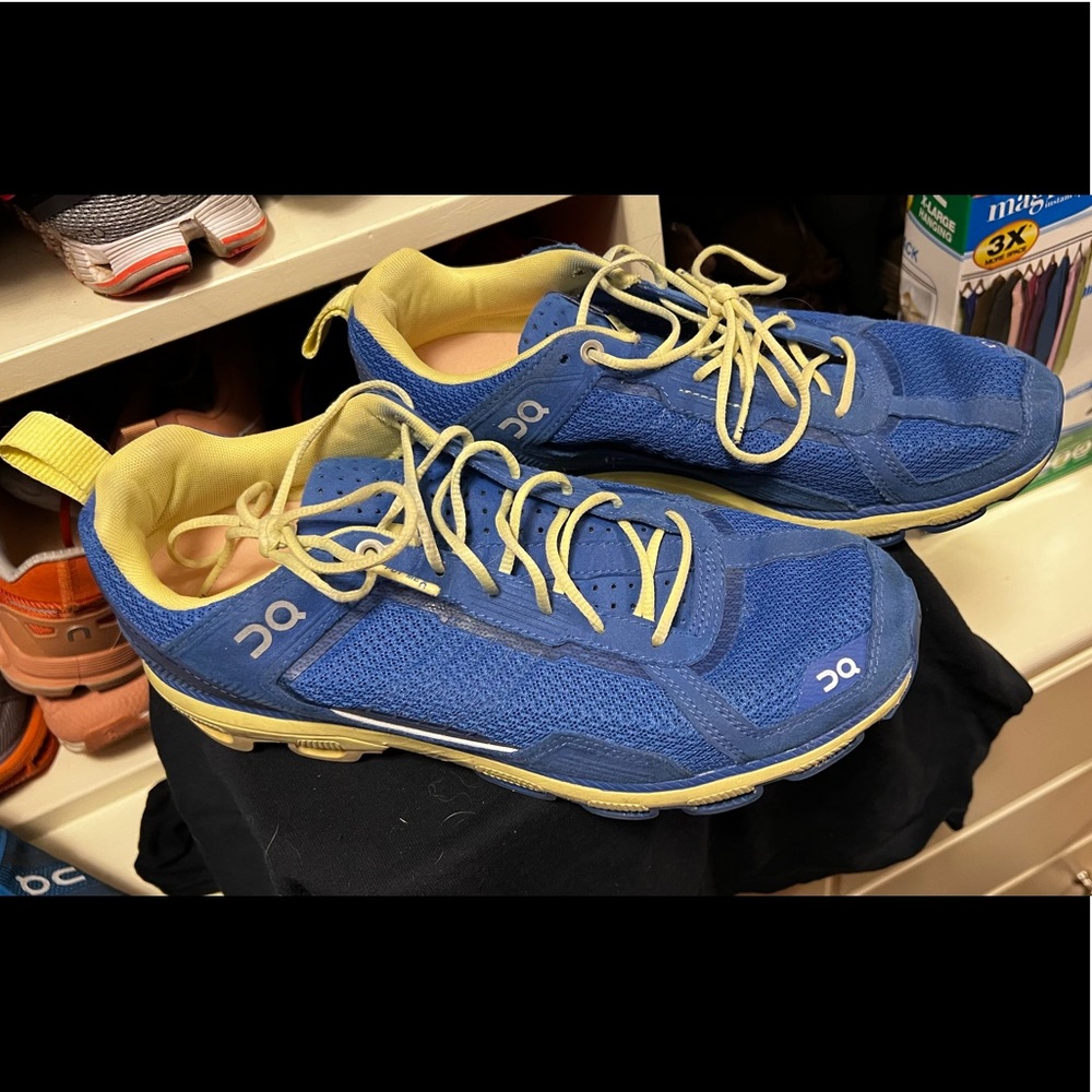 OnCloud running tennis shoe
